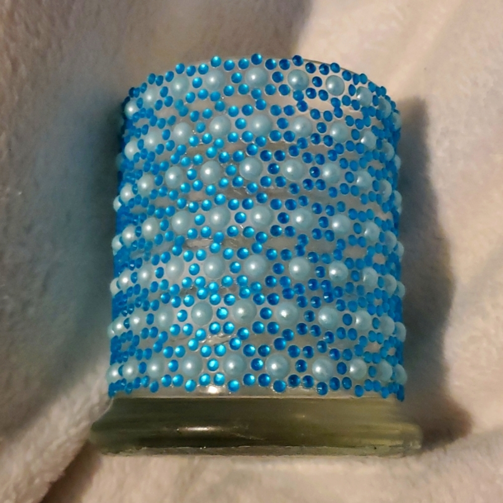 Glass jar